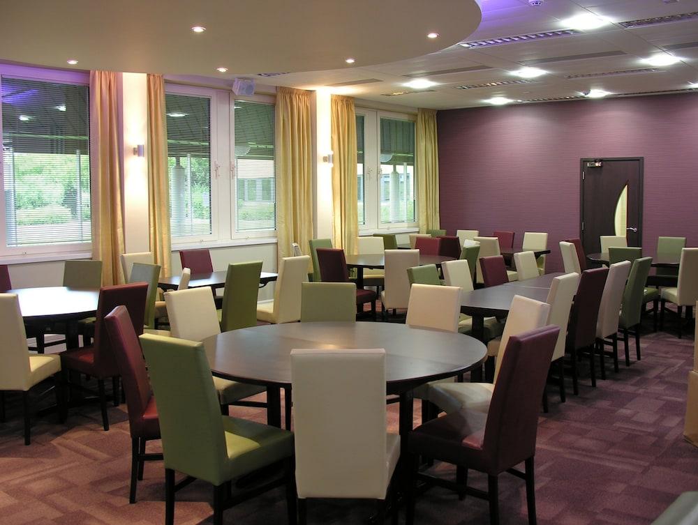 Kents Hill Park Training & Conference Centre Ξενοδοχείο Μίλτον Κέινς Εξωτερικό φωτογραφία